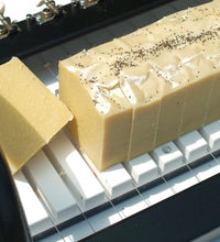 Load image into Gallery viewer, Pucker Up