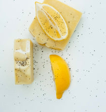 Load image into Gallery viewer, Pucker Up